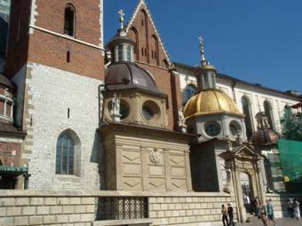 05. BB. Krakk, Wawel, szkesegyhz, Zsigmond-kpolna 20 kg arany a kupoln.jpg